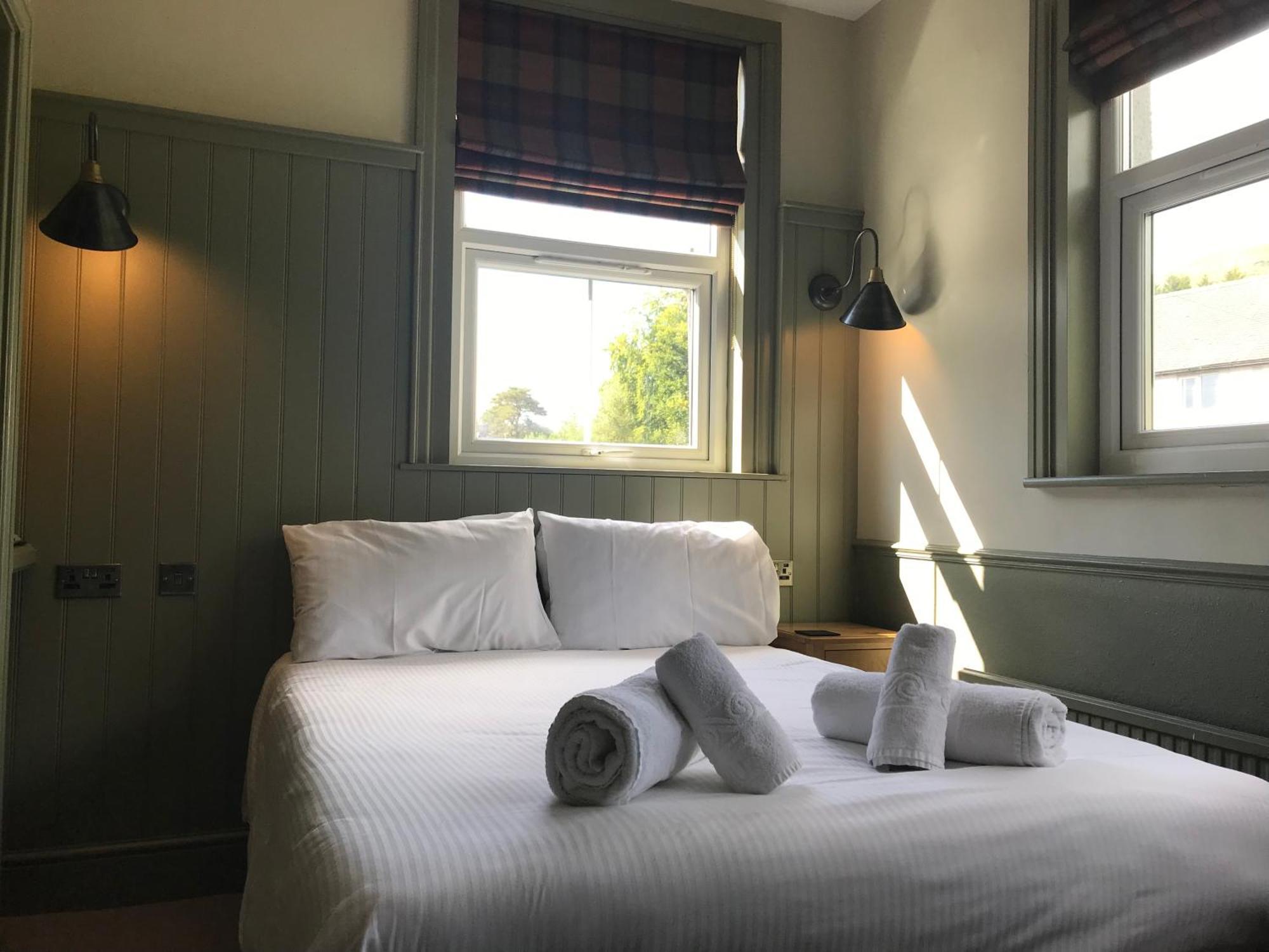 The Horse And Farrier Inn And The Salutation Inn Threlkeld Keswick Exteriör bild