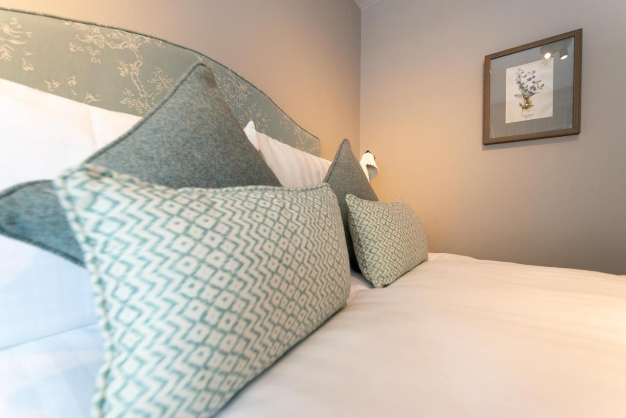 The Horse And Farrier Inn And The Salutation Inn Threlkeld Keswick Exteriör bild